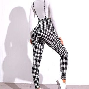 Houndstooth suspender leggings